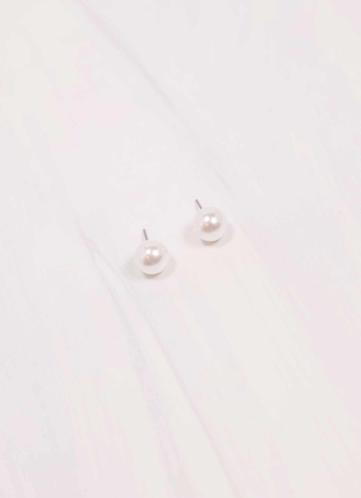 Belrose Pearl Stud Earring Ivory