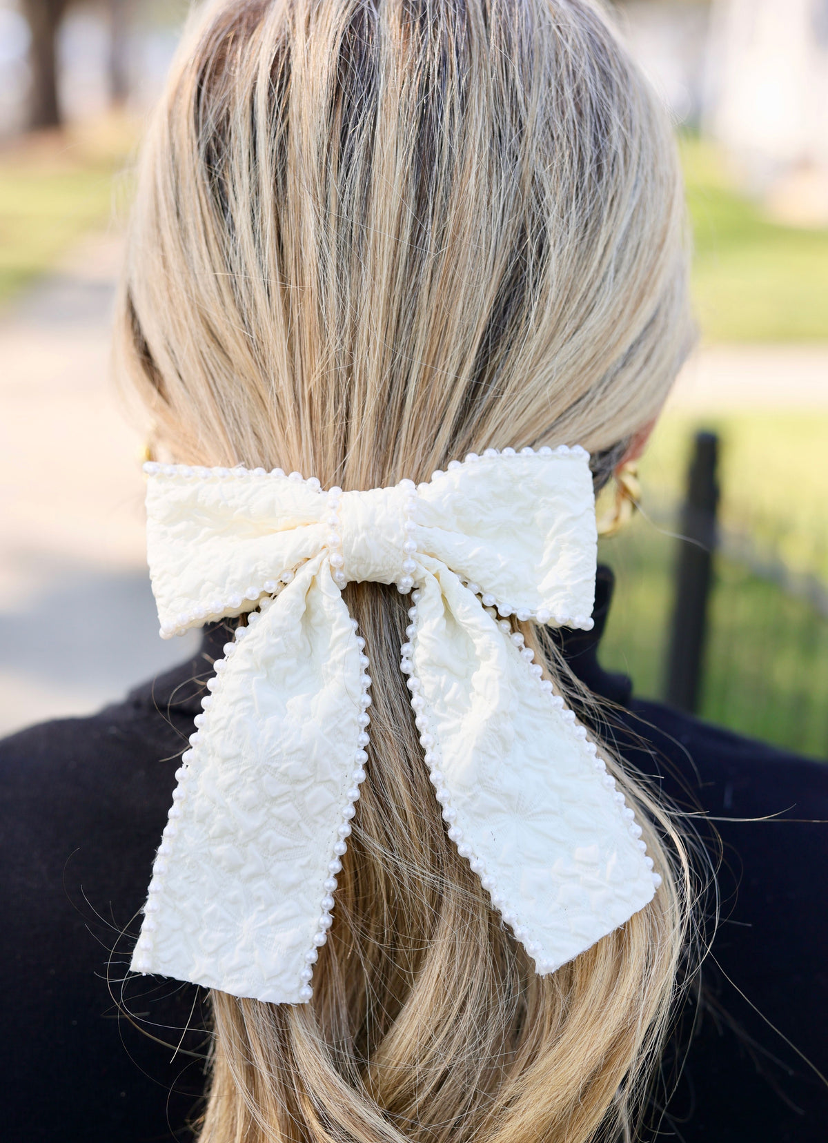 Blakely Pearl Lined Bow CREAM