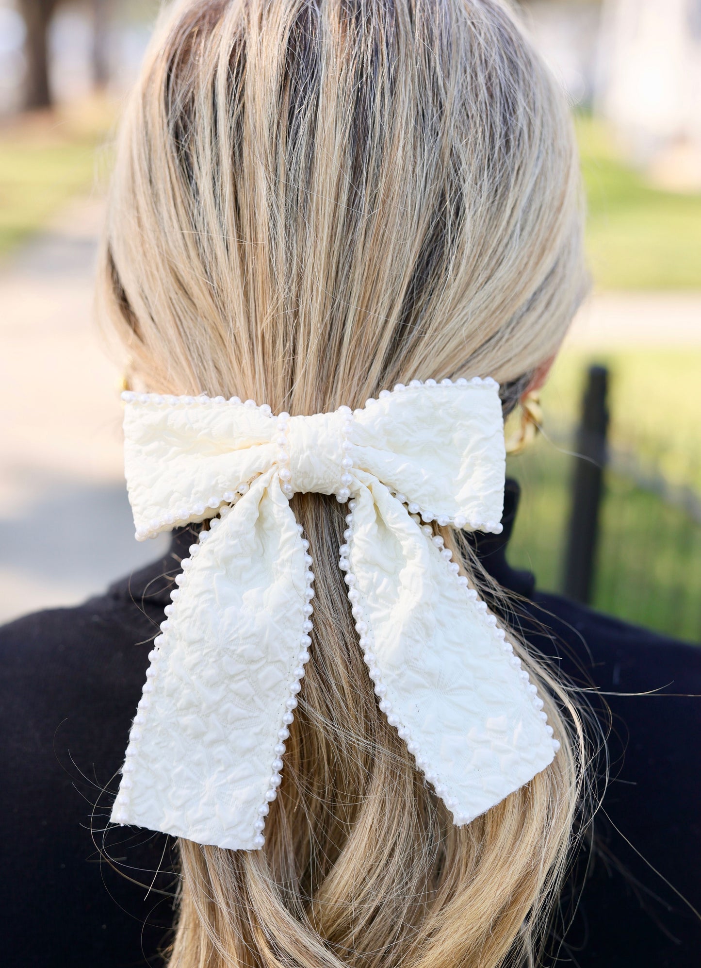 Blakely Pearl Lined Bow Cream