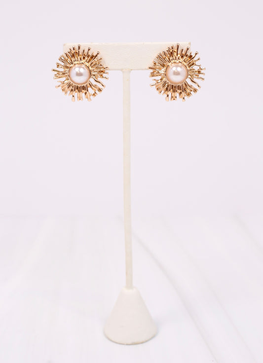 Aurelie Pearl and Metal Earring Gold