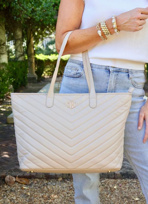 James Tote Nude V Quilted