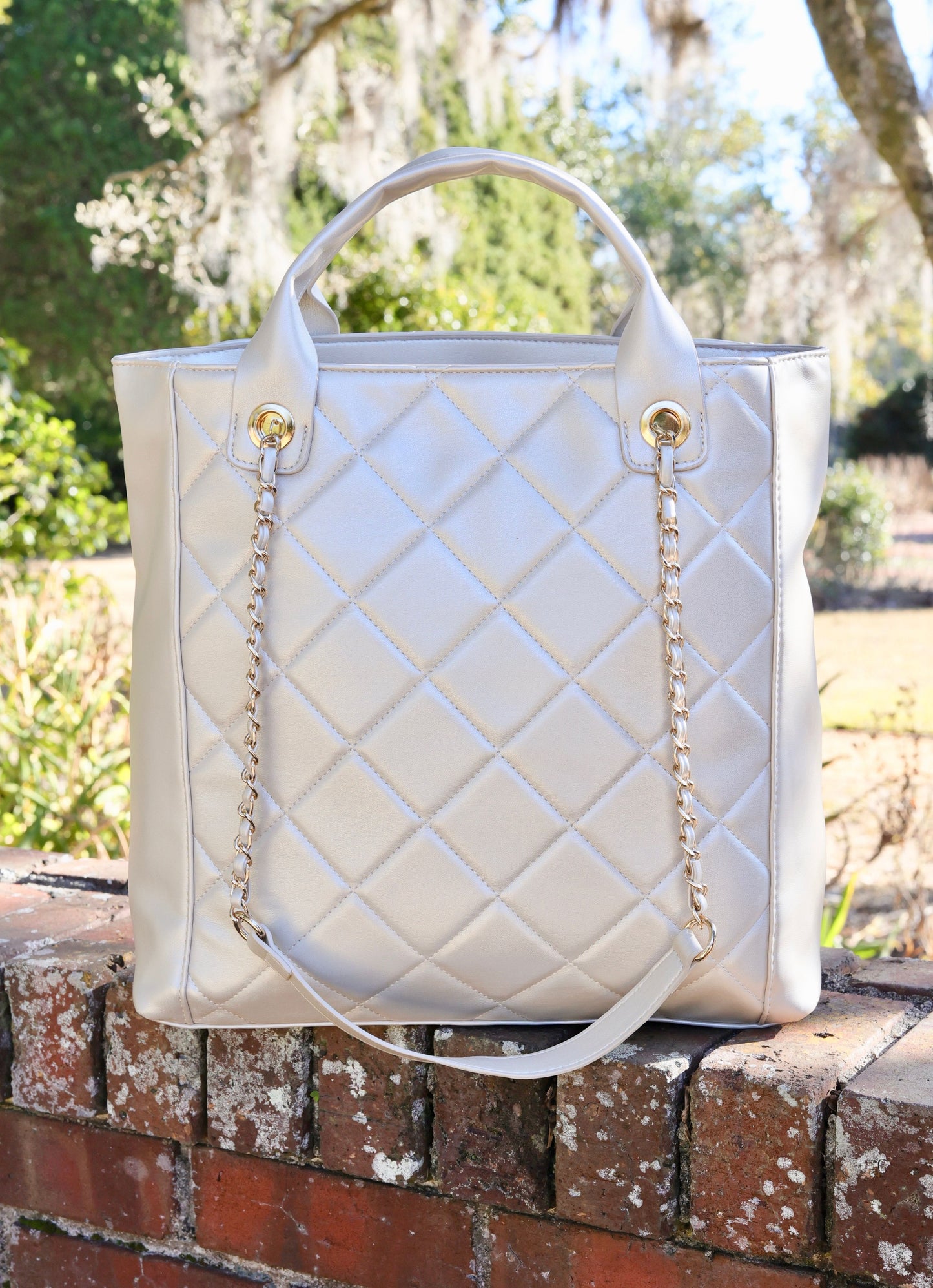 Kinzley Tote Pearl Quilted LD