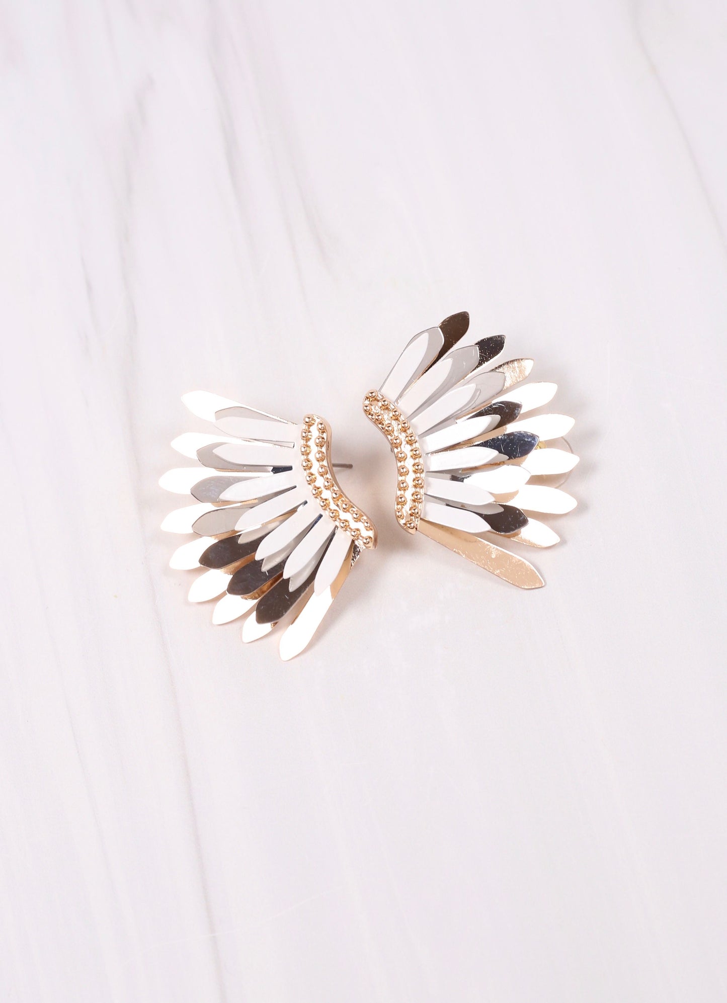 Fernie Metal Fan Earring WHITE