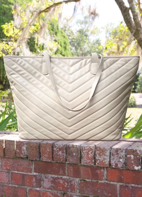 James Tote Nude V Quilted