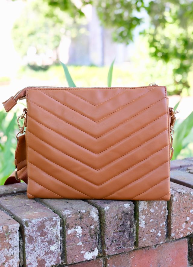 Ariana Crossbody Camel V Quilted