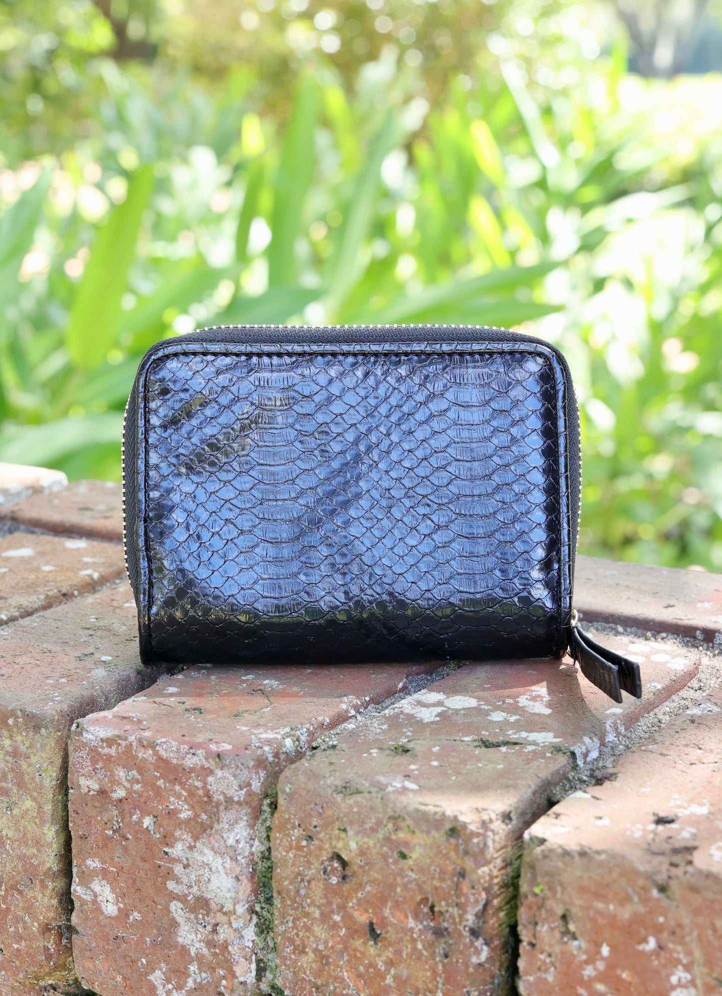 Nadine Zippered Wallet Black ES