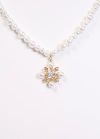 Delia Pearl Necklace with Charm IVORY