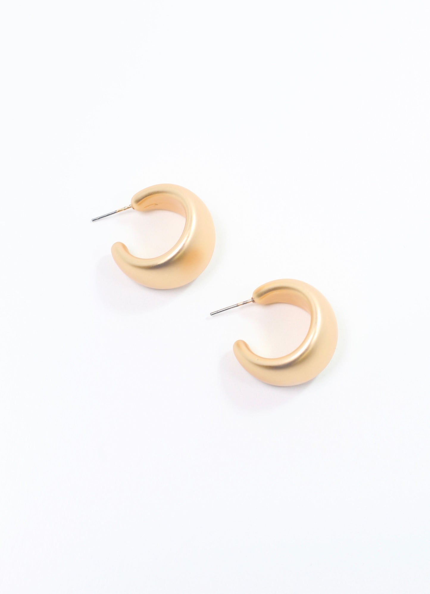 Nadia Hoop Earring MATTE GOLD