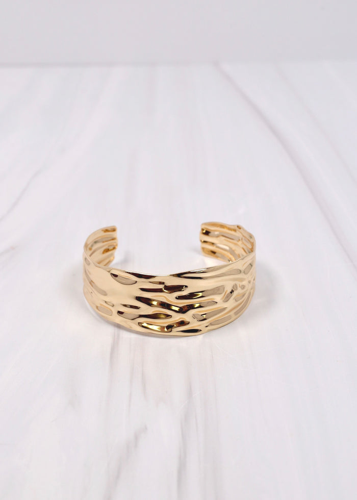 Winsloe Textured Cuff Bracelet SHINY GOLD