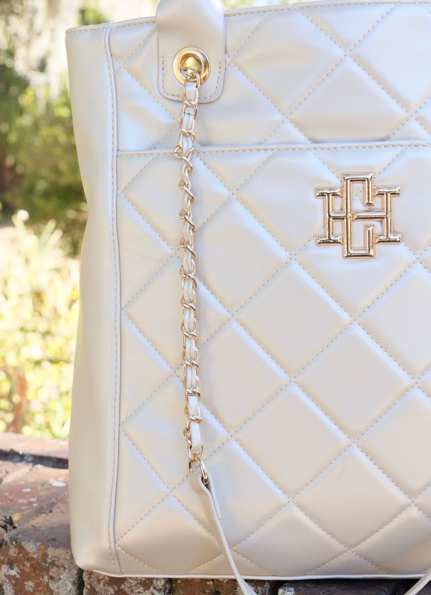 Kinzley Tote Pearl Quilted LD