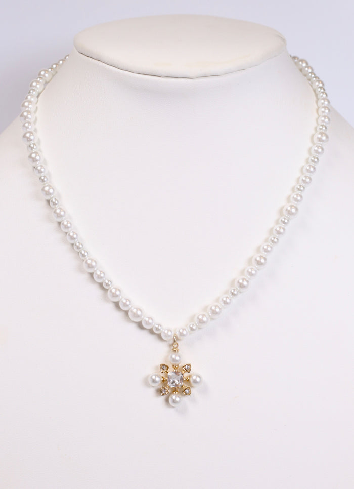 Delia Pearl Necklace with Charm IVORY