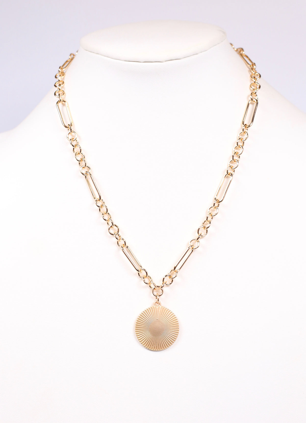 Turner Necklace with Circle Charm GOLD