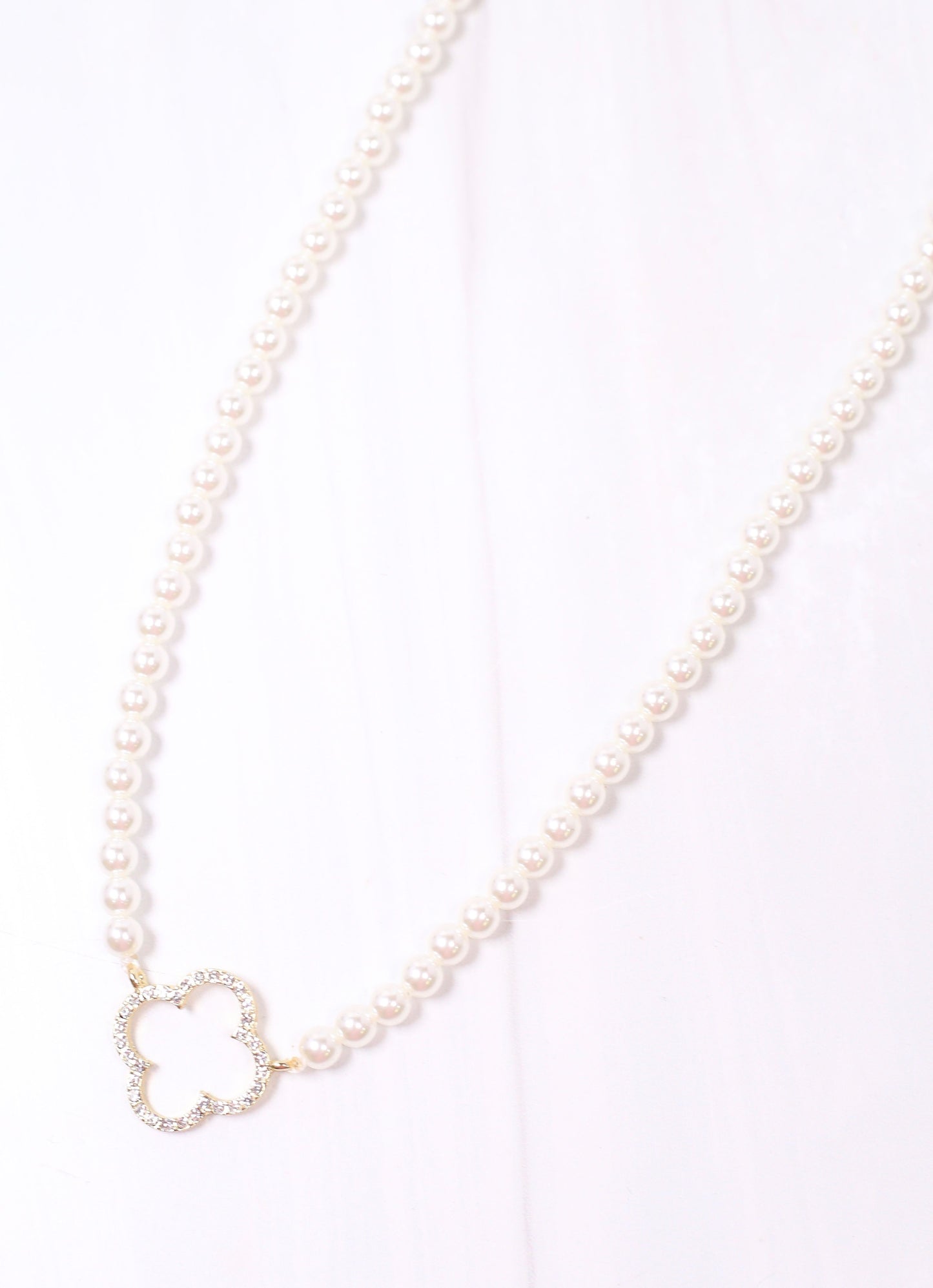 Tyrone Pearl Necklace with Clover Ivory