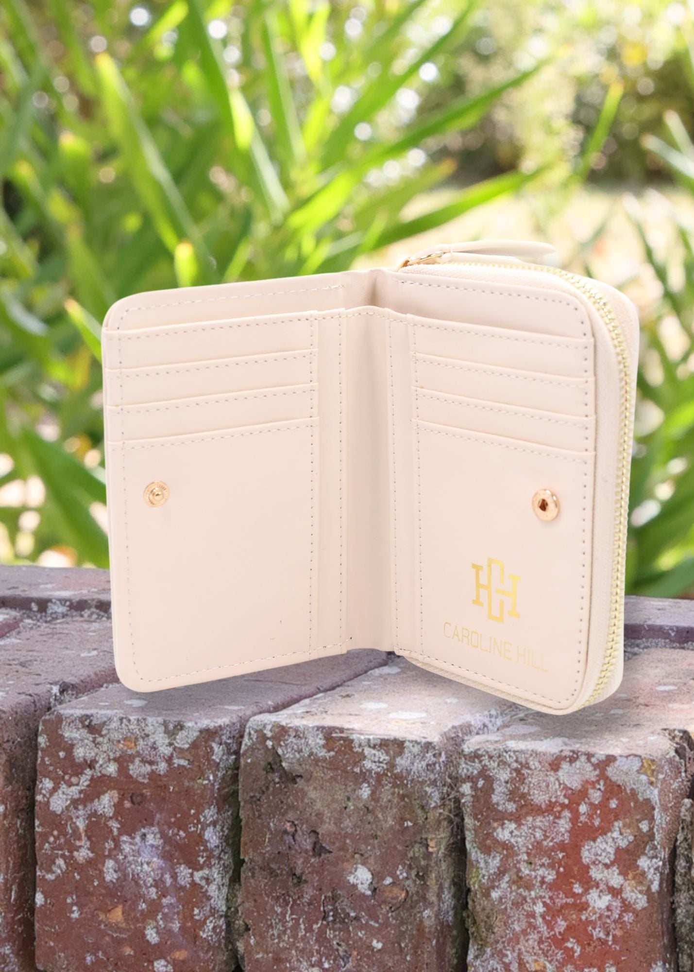 Nadine Zippered Wallet Cream