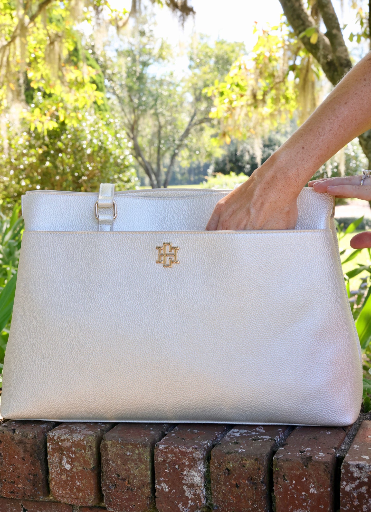 Lexi Versatile Tote Pearl