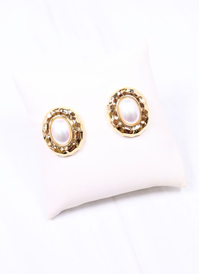 McGowan Pearl Hammered Earring GOLD