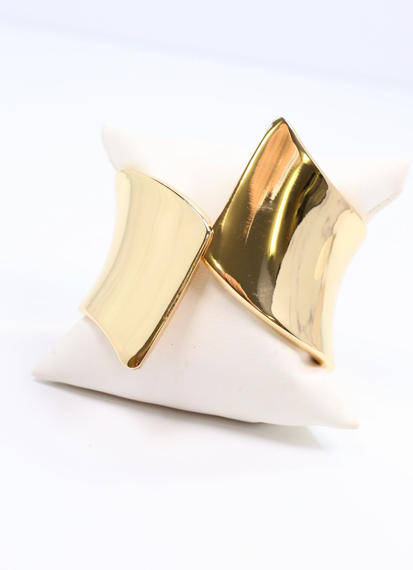 Rachael Cuff Bracelet SHINY GOLD