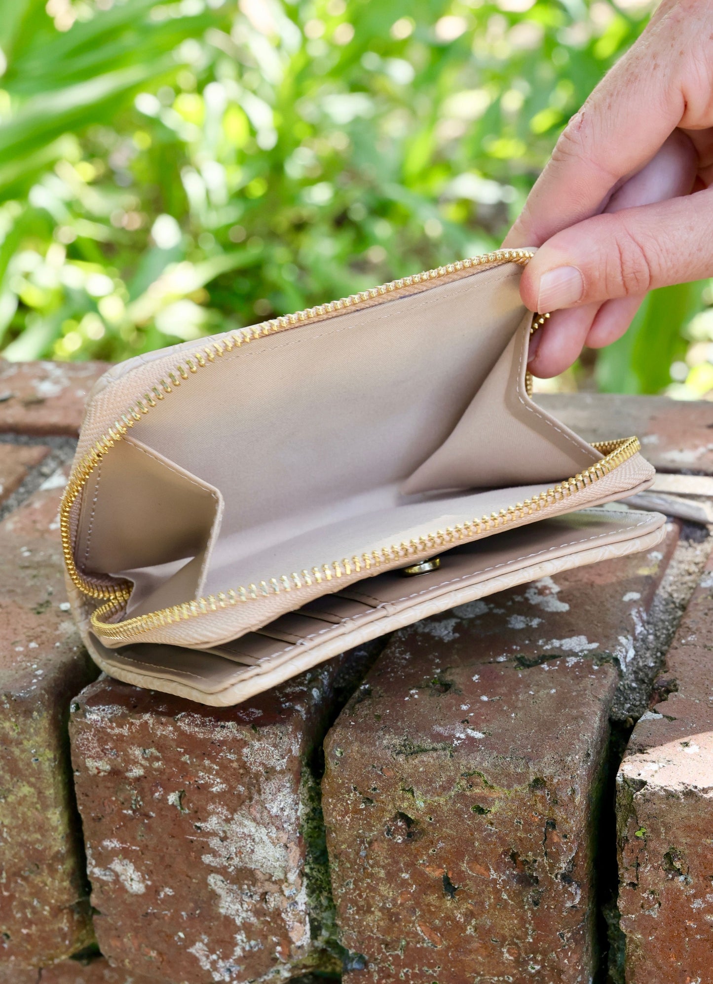 Nadine Zippered Wallet Tan ES