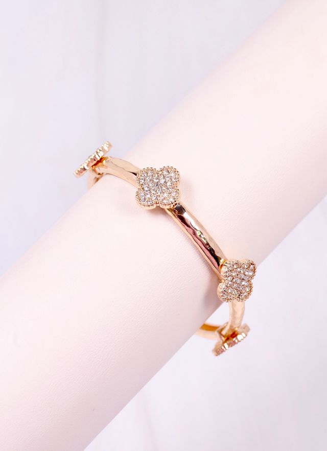 Dion CZ Clover Stretch Bracelet Gold