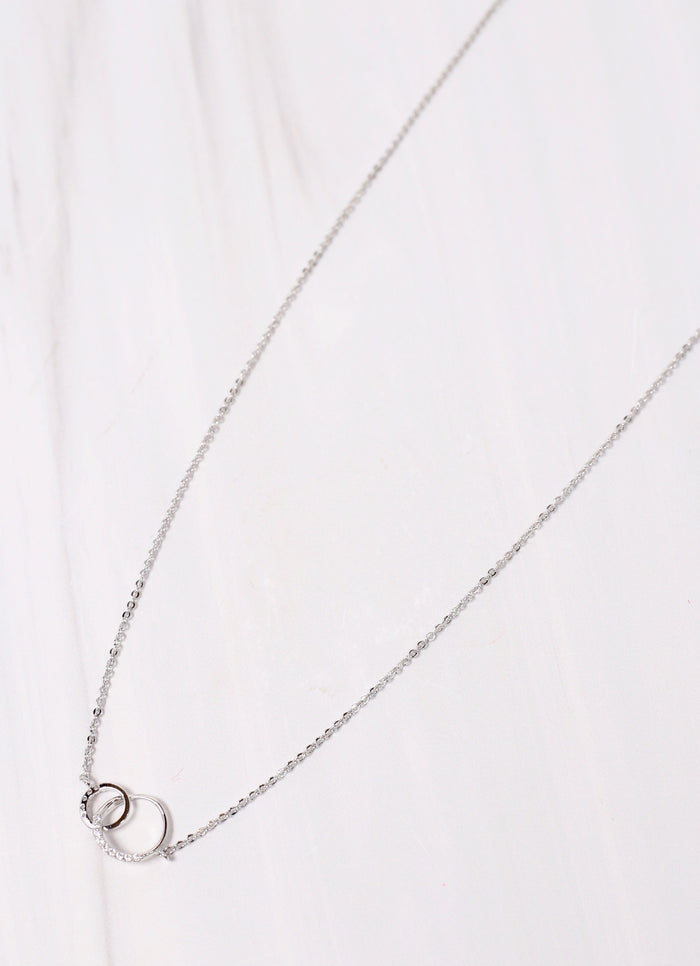 Moapa Valley CZ Intertwined Circle Necklace SILVER