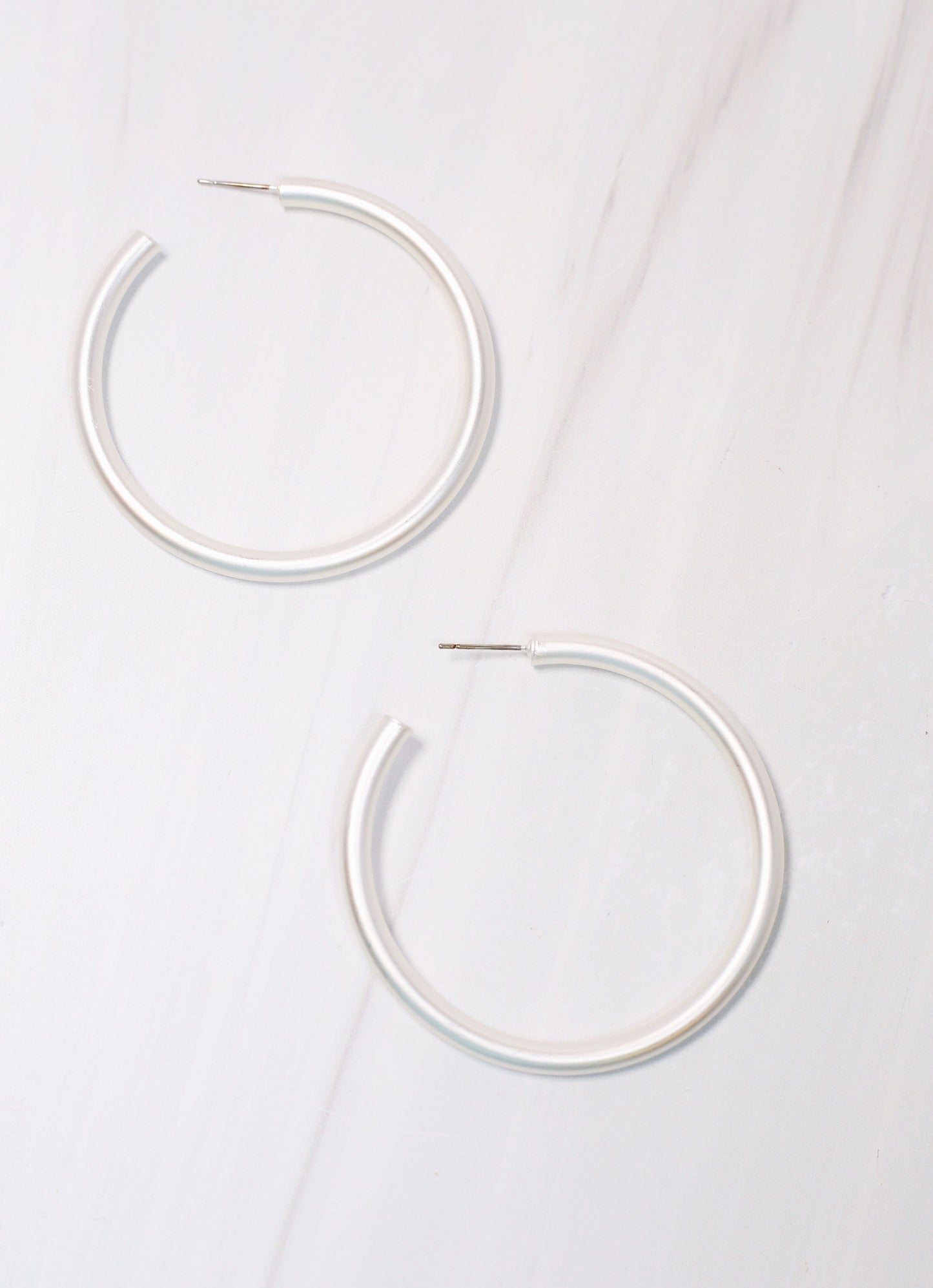 Arden Satin Hoop Earring MATTE SILVER