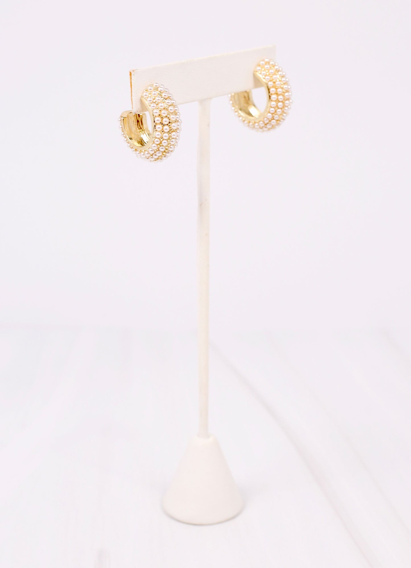 Luanne Pearl Hoop Earring Ivory