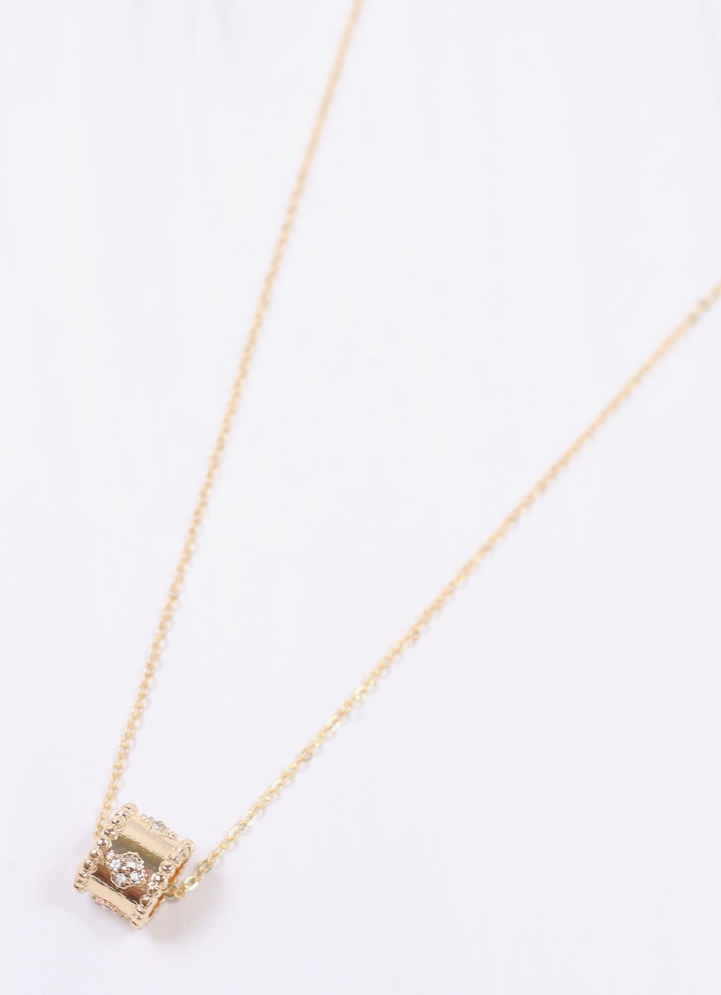 Purdy Necklace wtih Charm GOLD