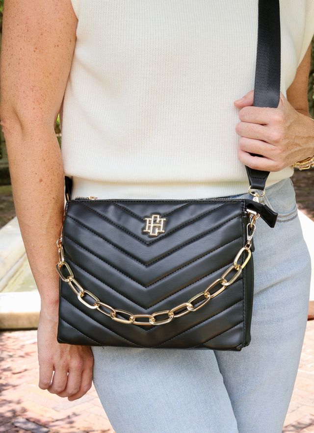 Ariana Crossbody Black V Quilted