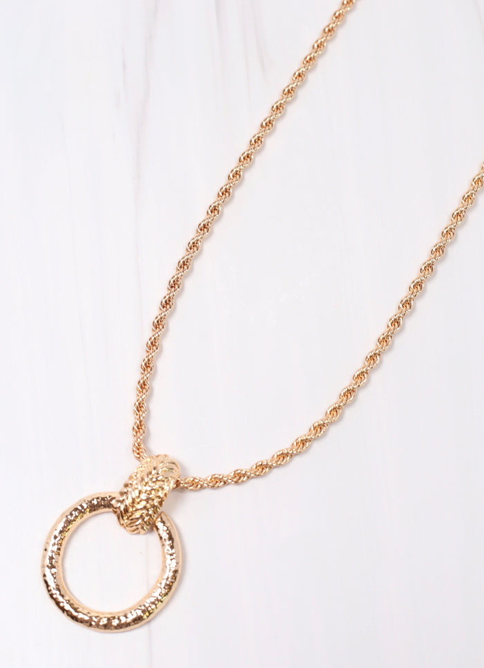 Velez Necklace with Pendant GOLD