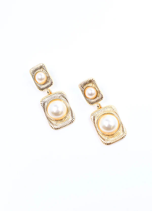 Giovonnie Pearl Drop Earring Gold