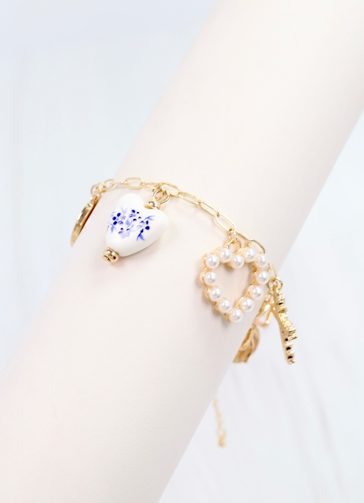 Goldbery Charm Bracelet Gold