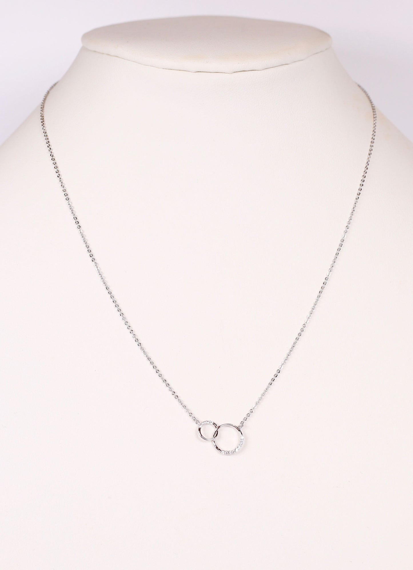 Moapa Valley CZ Intertwined Circle Necklace SILVER